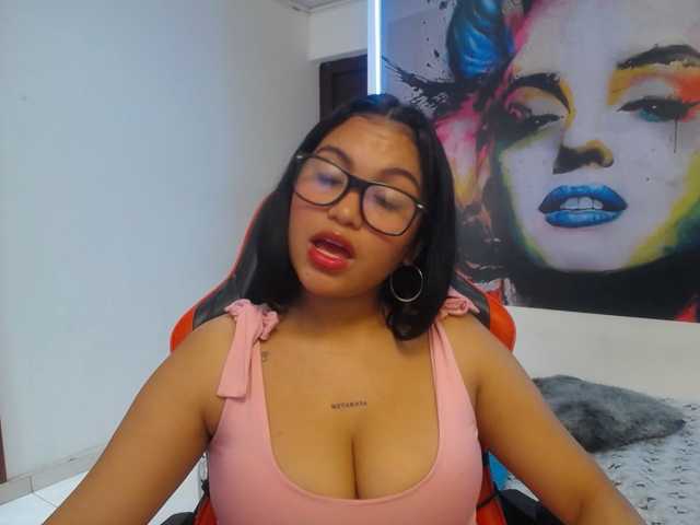 valeria-martinez19 live cam on BongaCams
