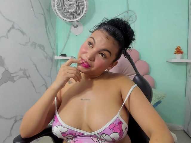 valeria-martinez19 live cam on BongaCams