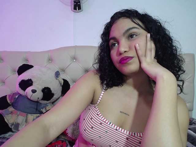 valeria-martinez19 live cam on BongaCams