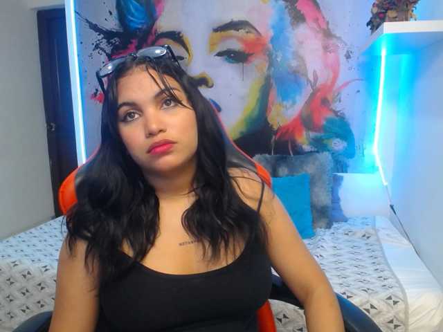 valeria-martinez19 live cam on BongaCams