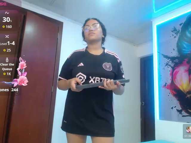 valeria-martinez19 live cam on BongaCams