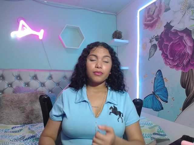 valeria-martinez19 live cam on BongaCams