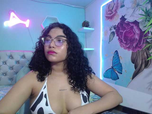 valeria-martinez19 live cam on BongaCams