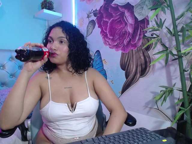 valeria-martinez19 live cam on BongaCams