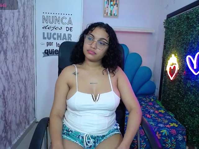 valeria-martinez19 live cam on BongaCams