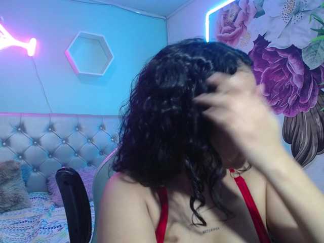 valeria-martinez19 live cam preview