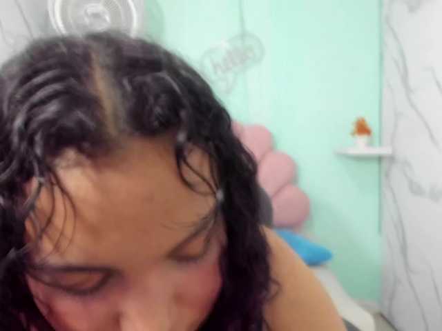 valeria-martinez19 live cam on BongaCams
