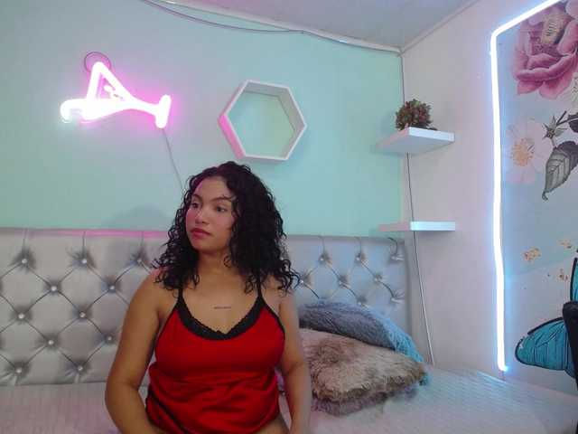 valeria-martinez19 live cam on BongaCams