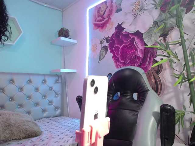 valeria-martinez19 live cam on BongaCams