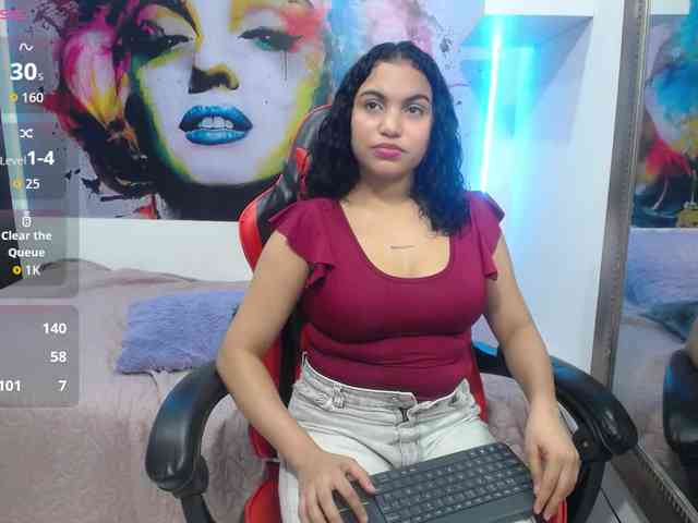 Model: valeria-martinez19
