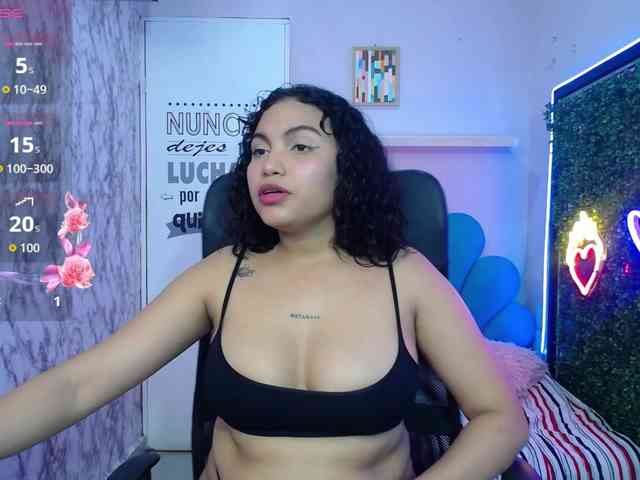 valeria-martinez... Live Webcam on BongaCams