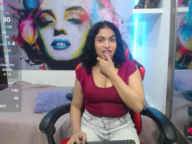 Model: valeria-martinez19