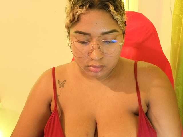cardi-09 live cam on BongaCams