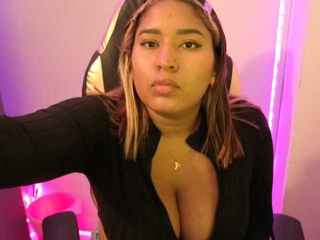 cardi-09 live webcam show
