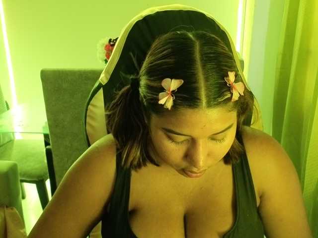 cardi-09 live cam on BongaCams