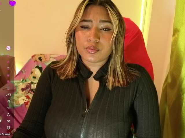 cardi-09 live cam on BongaCams