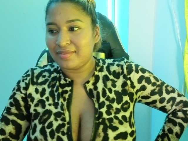 cardi-09 live cam on BongaCams