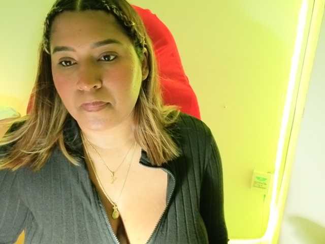 cardi-09 live cam on BongaCams