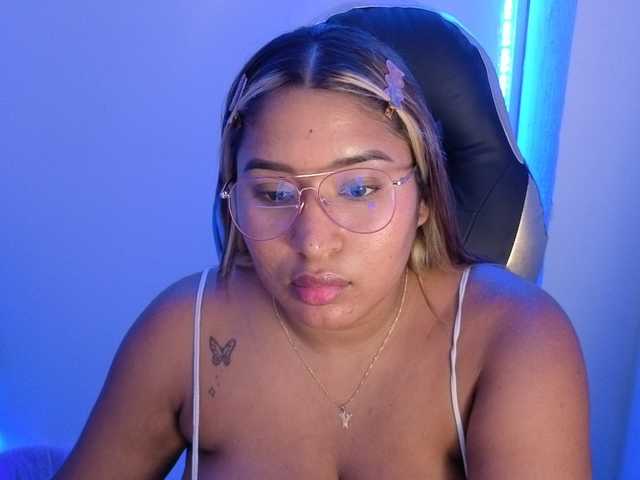 cardi-09 live cam on BongaCams
