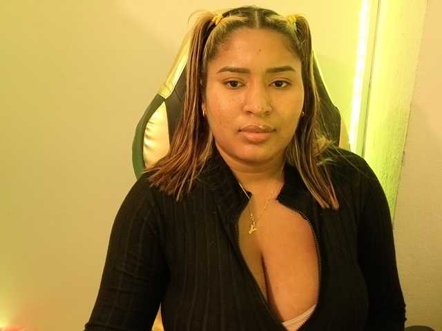 cardi-09 live webcam show