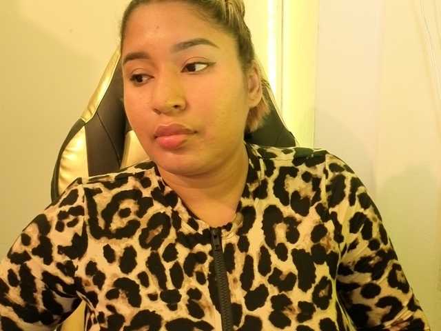 cardi-09 live cam on BongaCams