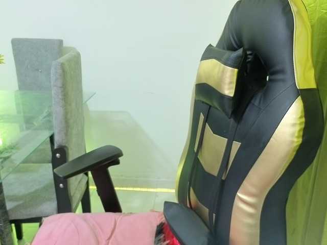 cardi-09 live cam on BongaCams