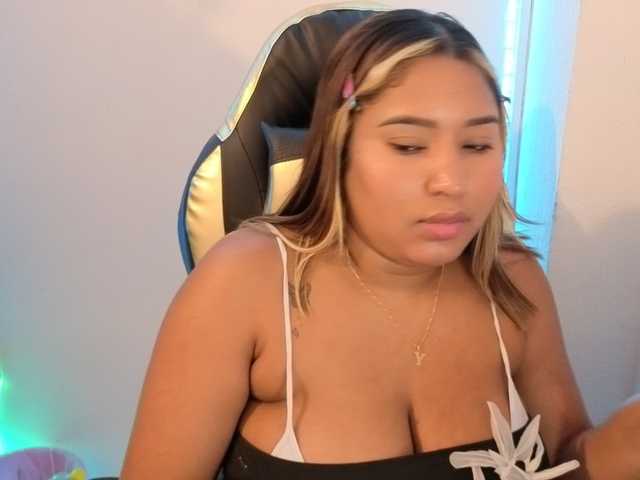 cardi-09 live cam on BongaCams