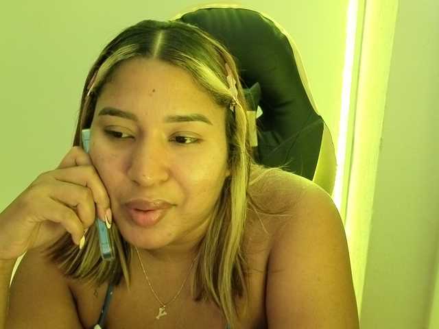 cardi-09 live webcam show
