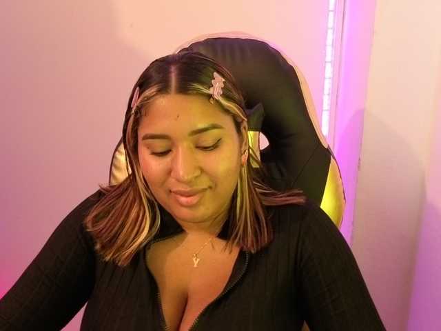 cardi-09 live webcam show
