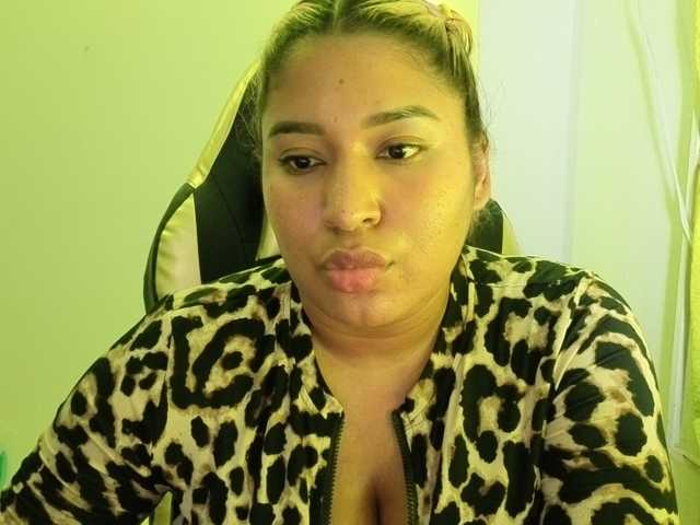 cardi-09 live cam on BongaCams