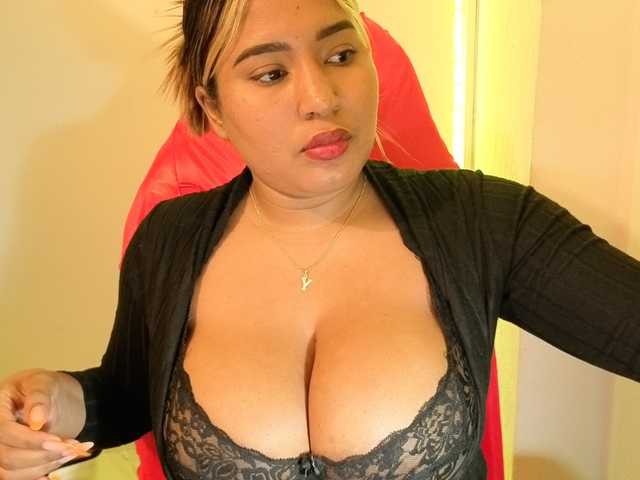 cardi-09 live cam on BongaCams