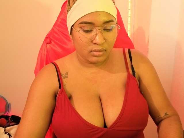 cardi-09 live cam on BongaCams