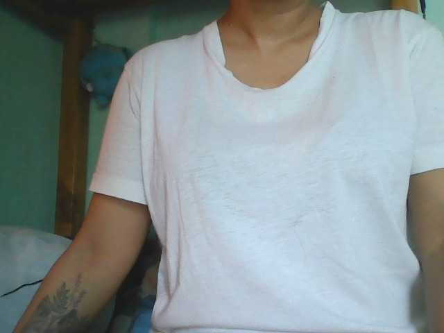 Denise32 live cam on BongaCams