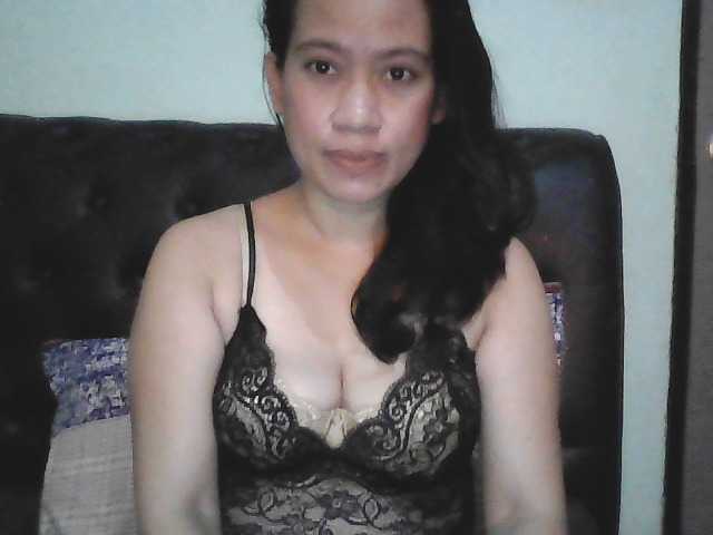 Denise32 live cam on BongaCams