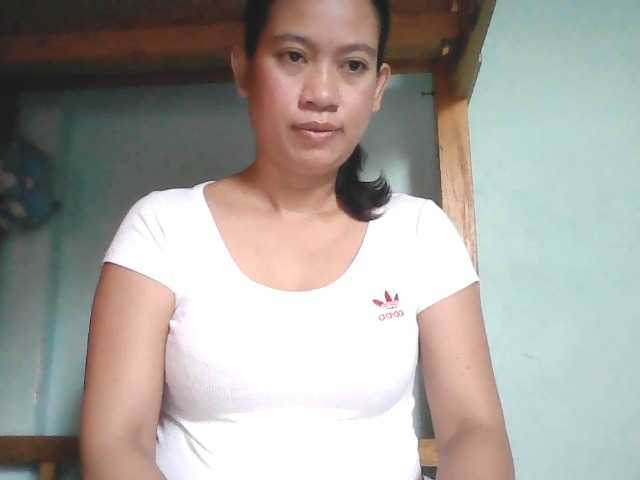 Denise32 live cam on BongaCams