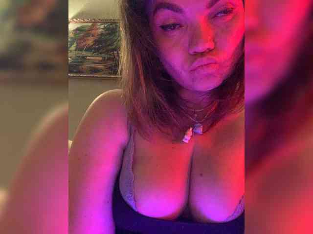 ElizavetaCream webcam