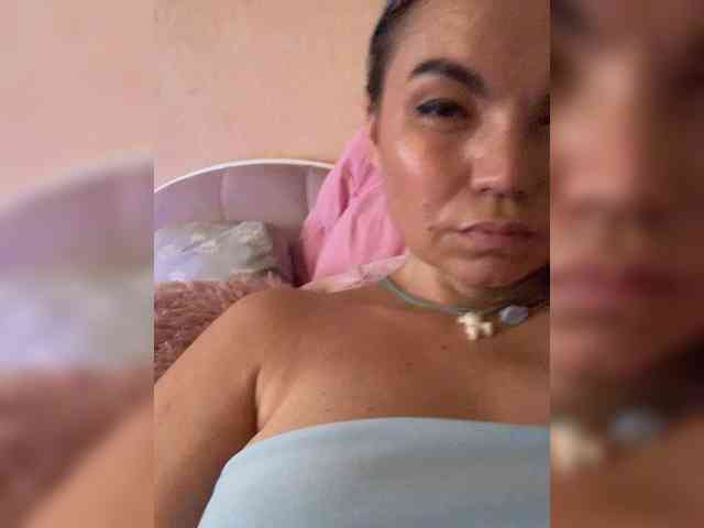 ElizavetaCream webcam