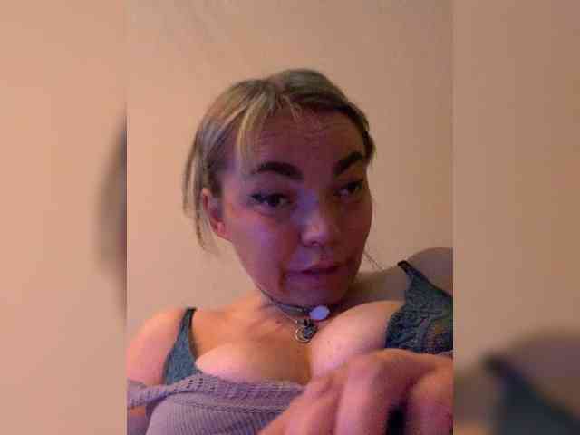 ElizavetaCream webcam