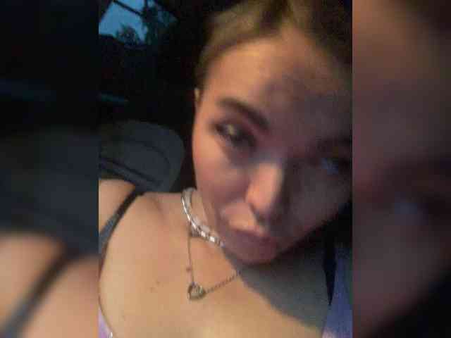 ElizavetaCream webcam