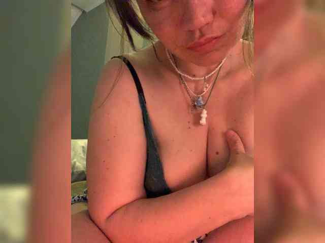 ElizavetaCream webcam