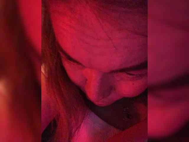 ElizavetaCream webcam