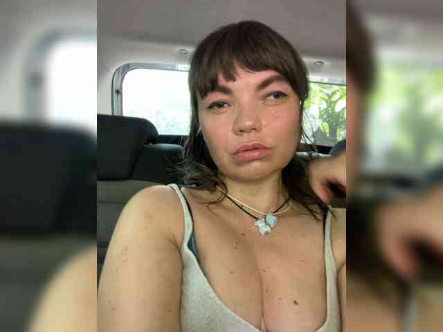 ElizavetaCream webcam