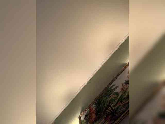 ElizavetaCream webcam