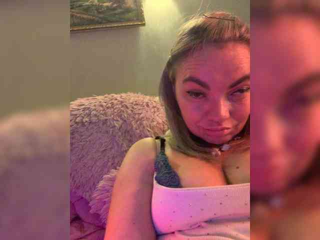 ElizavetaCream webcam