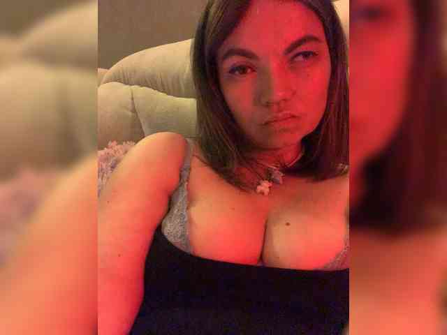 ElizavetaCream webcam