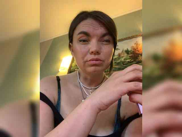 ElizavetaCream webcam