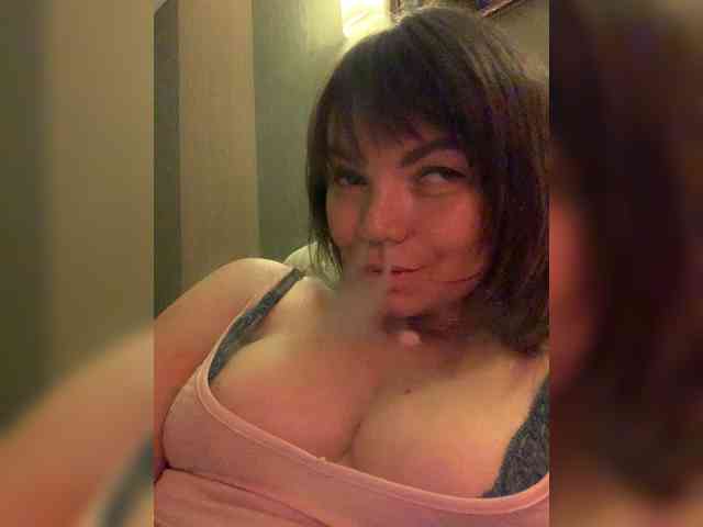 ElizavetaCream webcam