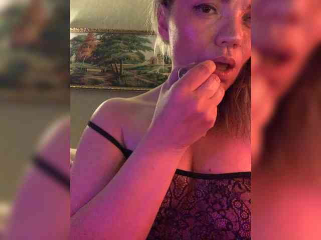 ElizavetaCream webcam