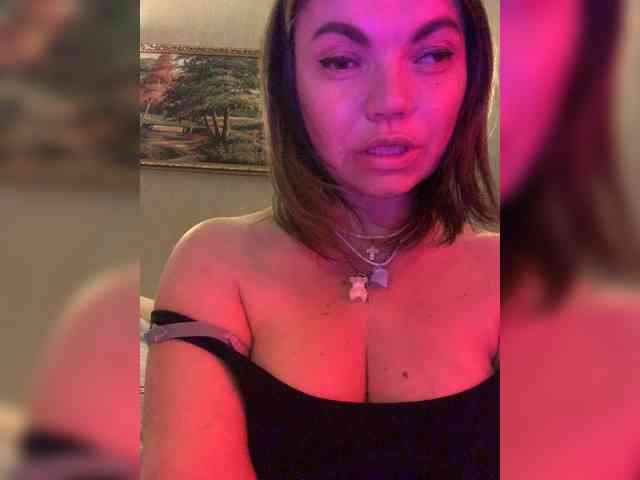 ElizavetaCream webcam