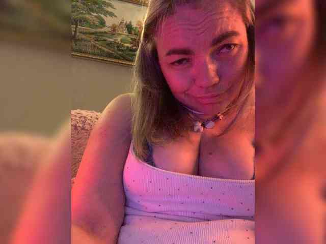 ElizavetaCream webcam